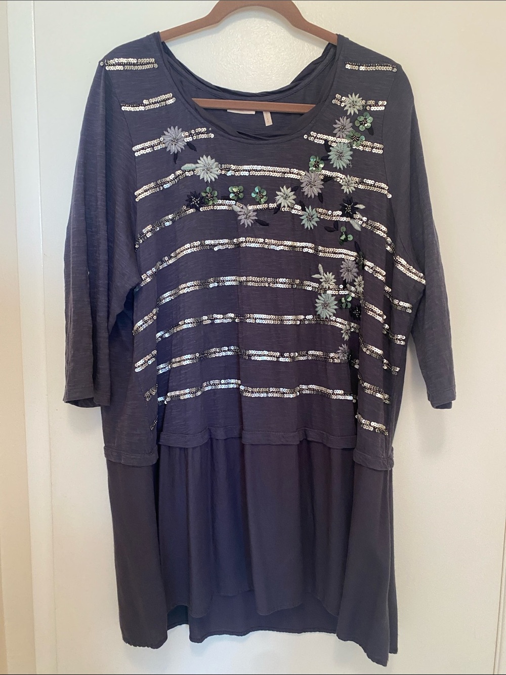Logo Lavish Gray Tunic 2X